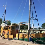 Mit Terrasse By Interhome * Mönkebude